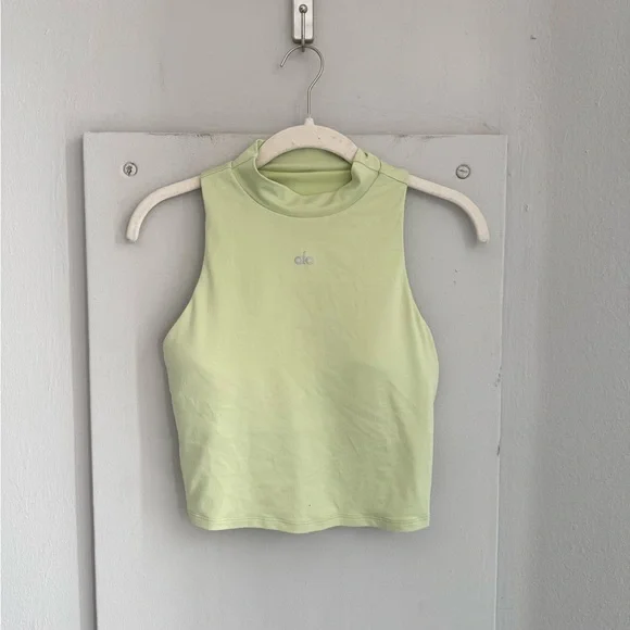 ALO Soft That Bra Tank in Iced Green Tea S - Picture 3 of 6